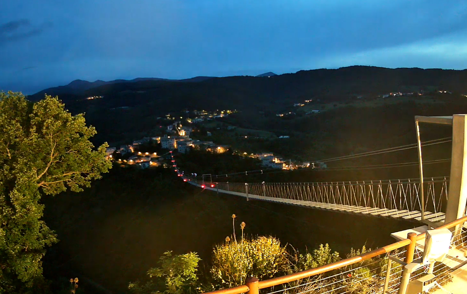 Webcams Ponte Tibetano Sellano